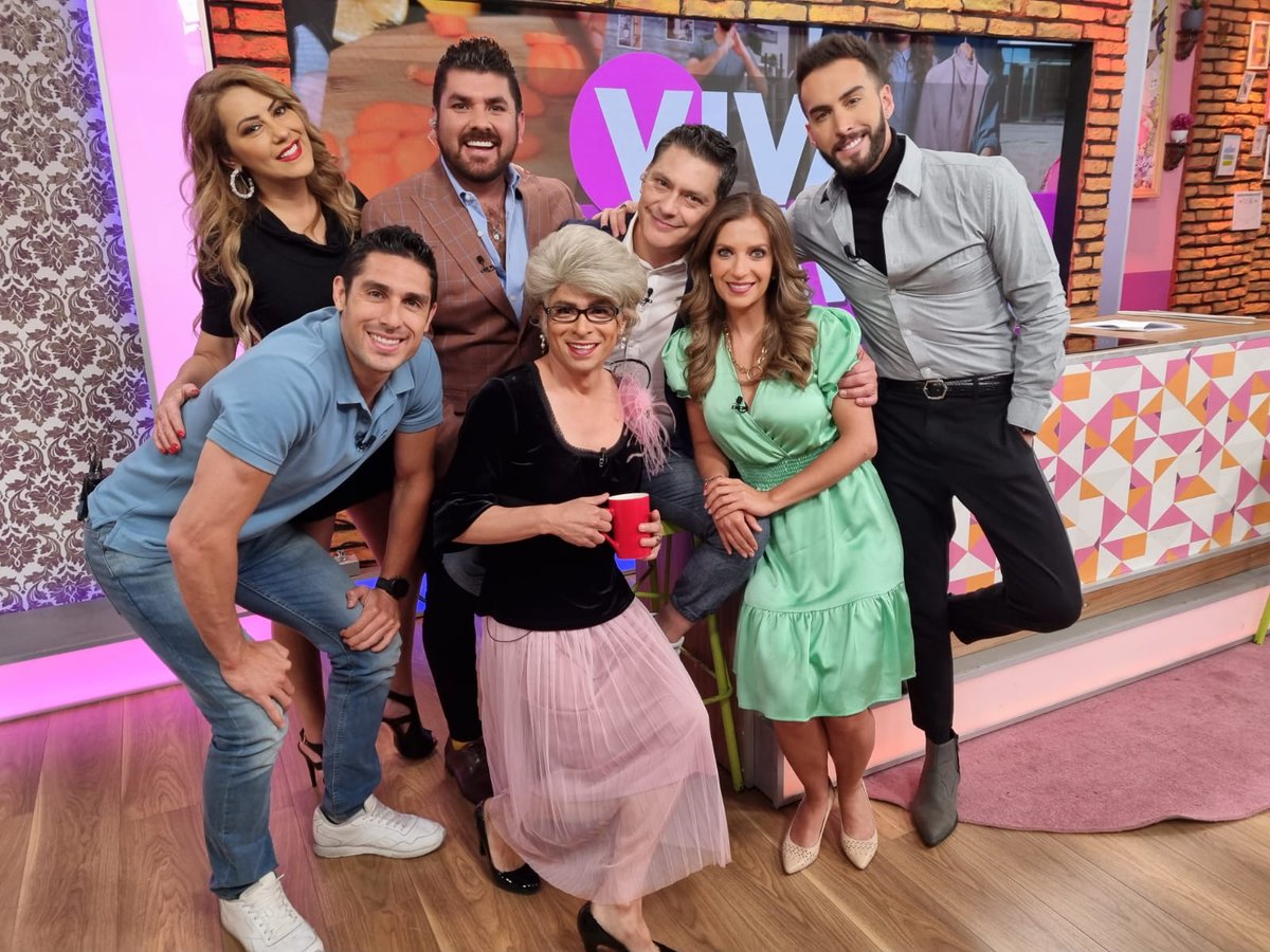 Te deseamos un excelente miércoles en #VivalaviMx 📺6️⃣🧡
.
.
#Canal6 <a href="/multimediostv/">multimedios tv</a> 
<a href="/luisitafernanda/">Luisa Fernanda</a> <a href="/MichRubalcava/">Michelle Rubalcava</a> <a href="/juanbarragantv/">JUAN BARRAGAN</a> <a href="/robertocarlomx/">Roberto Carlo</a> <a href="/GabyQuirogaT/">Gaby Quiroga</a> <a href="/oficialmacaco/">José Luis Guarneros</a> <a href="/AlvaroAlvarezMX/">Alvaro Alvarez</a>