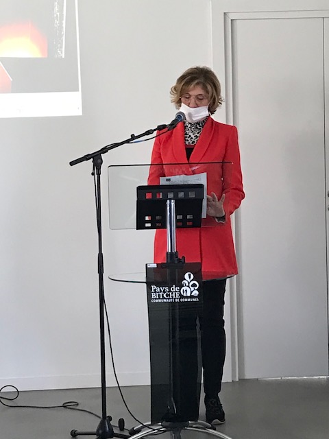 CatBELRHITI's tweet photo. Je représentais @JeanRottner, Président de la @regiongrandest à la signature de la convention entre le Lycée #Labroise et le Centre International de l'Art Verrier de #Meisenthal. La Région porte un engagement fort envers les filières professionnelles. https://t.co/1A6AuMEBdx