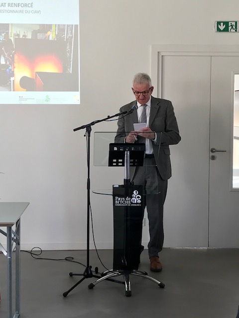 CatBELRHITI's tweet photo. Je représentais @JeanRottner, Président de la @regiongrandest à la signature de la convention entre le Lycée #Labroise et le Centre International de l'Art Verrier de #Meisenthal. La Région porte un engagement fort envers les filières professionnelles. https://t.co/1A6AuMEBdx