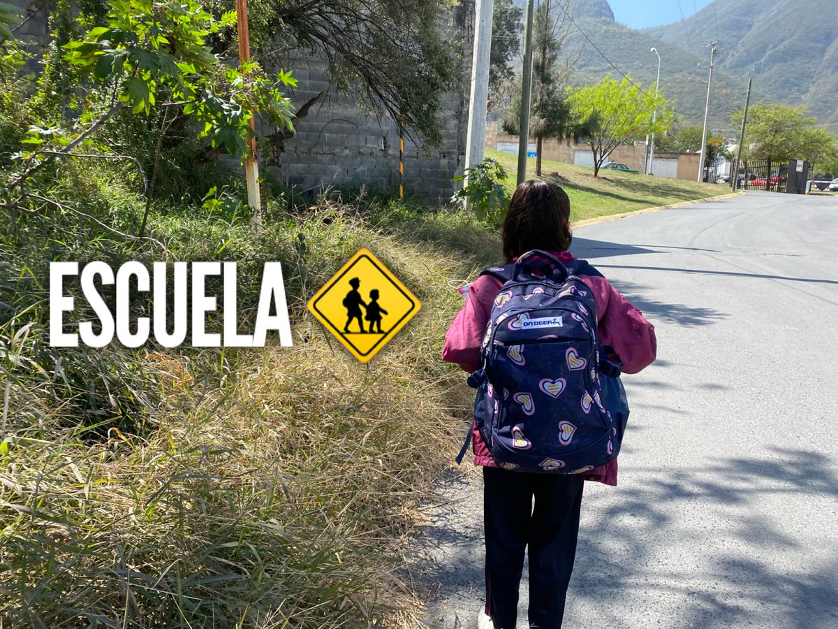 bosquesdelrey's tweet photo. @Cristina_Diaz_S @municipiodegpe @Cicmty Buenas tardes pueden apoyarnos para la construcción de una banqueta que nos lleva a la escuela , el riesgo latente de un atropello es muy latente 

@LicHectorGarcia https://t.co/bGHBrVQbtg
