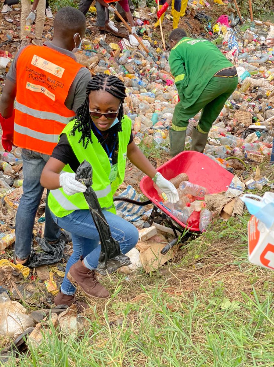 GameChangersrz's tweet photo. We can collectively phase out plastic pollution.
@HolmesNigel @UKinCameroon #LocalisingCOP26 @ClimateAction https://t.co/rvUinchz4Y