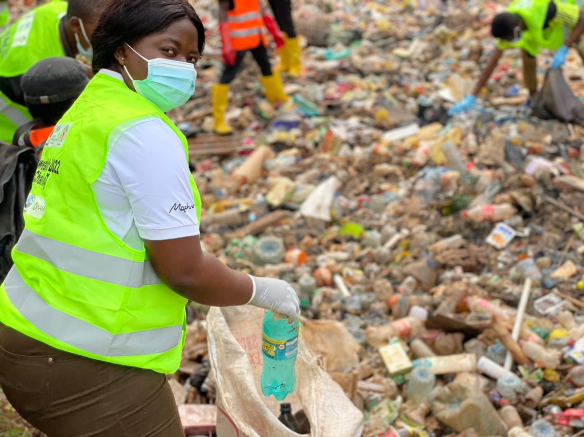 GameChangersrz's tweet photo. We can collectively phase out plastic pollution.
@HolmesNigel @UKinCameroon #LocalisingCOP26 @ClimateAction https://t.co/rvUinchz4Y