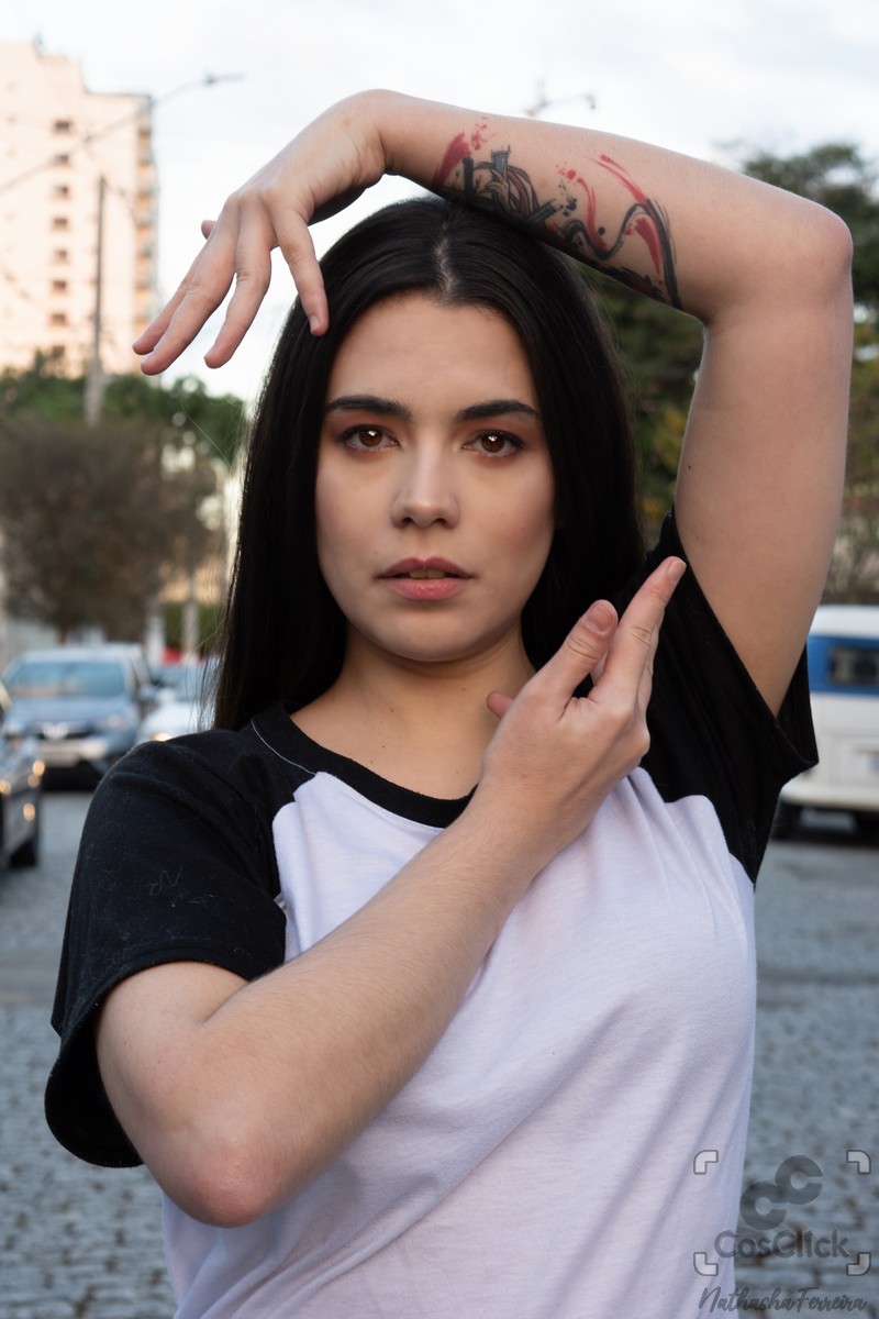 CosClick's tweet photo. Essa é uma das fotos que mais gostamos desse ensaio. Quem vê a beleza não vê o corre que foi pra tirar essa foto no meio da rua, esperando os carros passarem xD

Modelo: Luciana Himura (@luhimura)
_____
#fashion #look #book #street #fotografia https://t.co/4V3DFhtKJ6