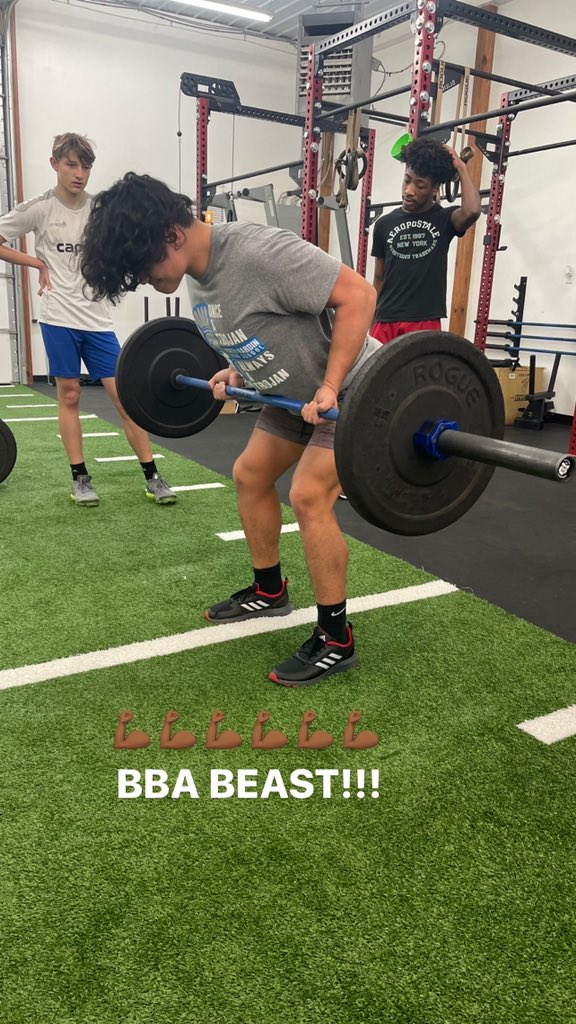 ArmedPHorce's tweet photo. PULL DAY!! 💪🏾💪🏾💪🏾💪🏾

#BBAATHLETICS 
#ONYXFITNESSACADEMY https://t.co/TOwSmzSqRW