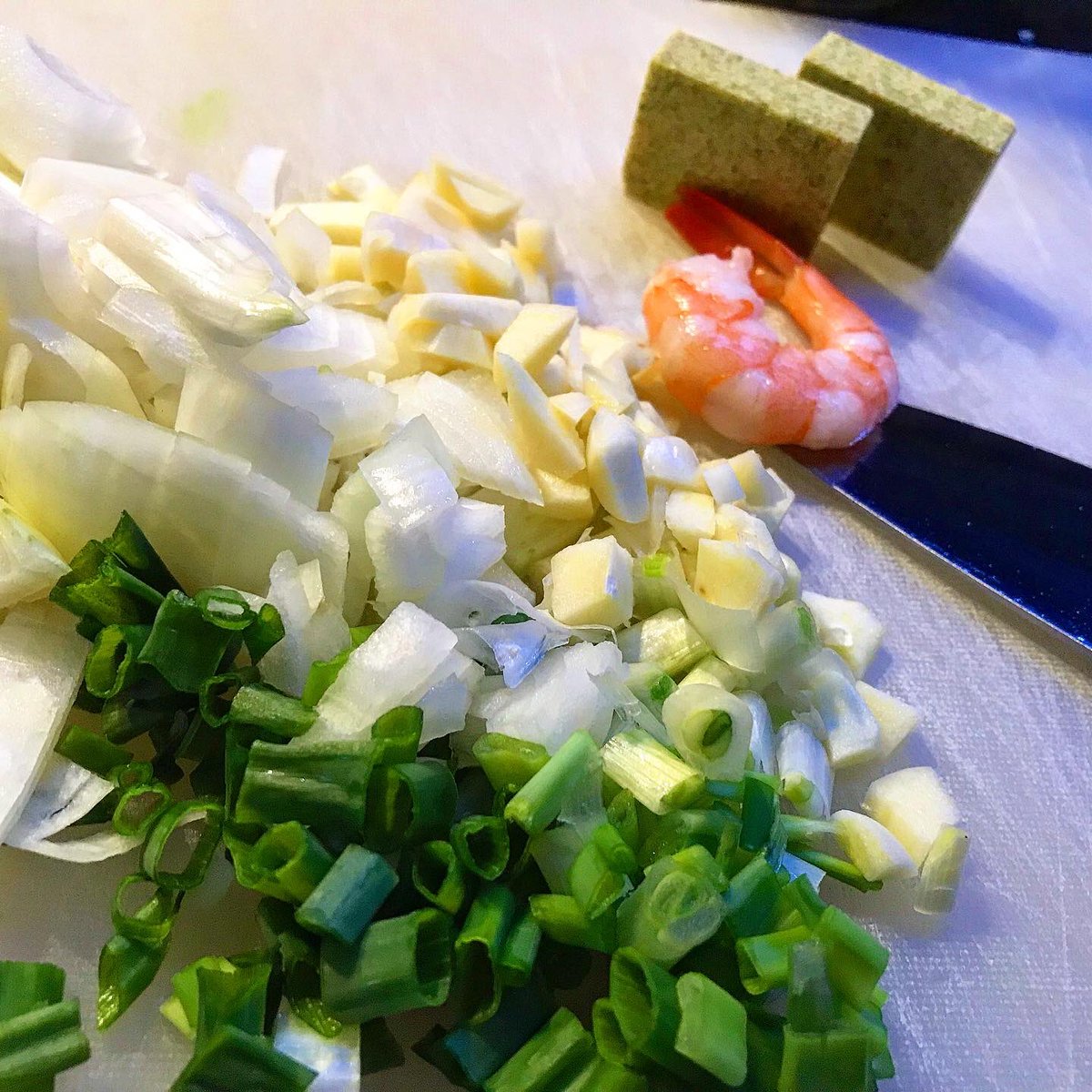 SweMetalChef's tweet image. Shrimp…it out! \m/ #slipknot #shrimp #pasta #headbang #kitchen #loud #growling