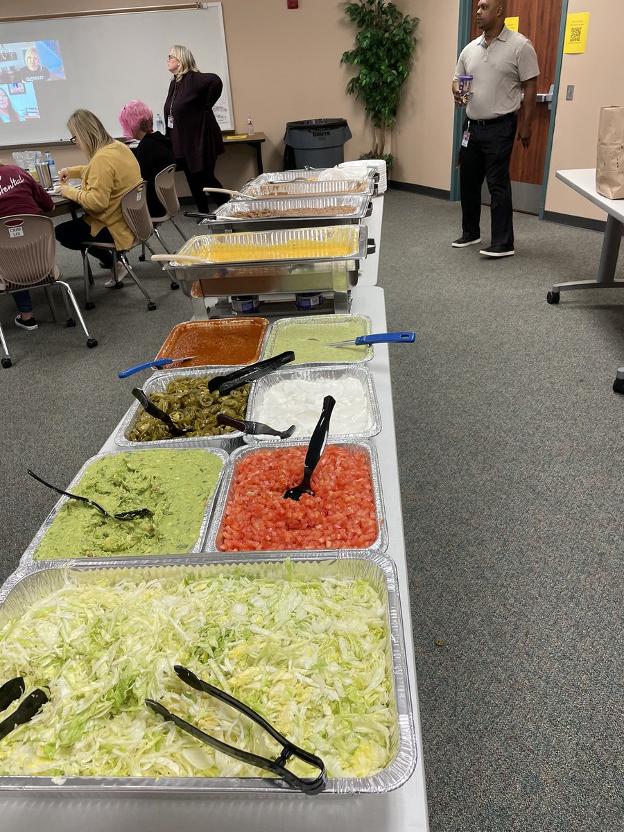hshabz's tweet photo. Great day at CRHS “Lunch and Learn”. Big win writing strategies in all content area was discussed and shared with everyone! Writing is magical, no matter what content!!! #KISDSecMath #crhsmath #icyoucincomath #cpoe @JamesCross12 @jeremywstahl @RachelARice07 https://t.co/gfnurz91x9