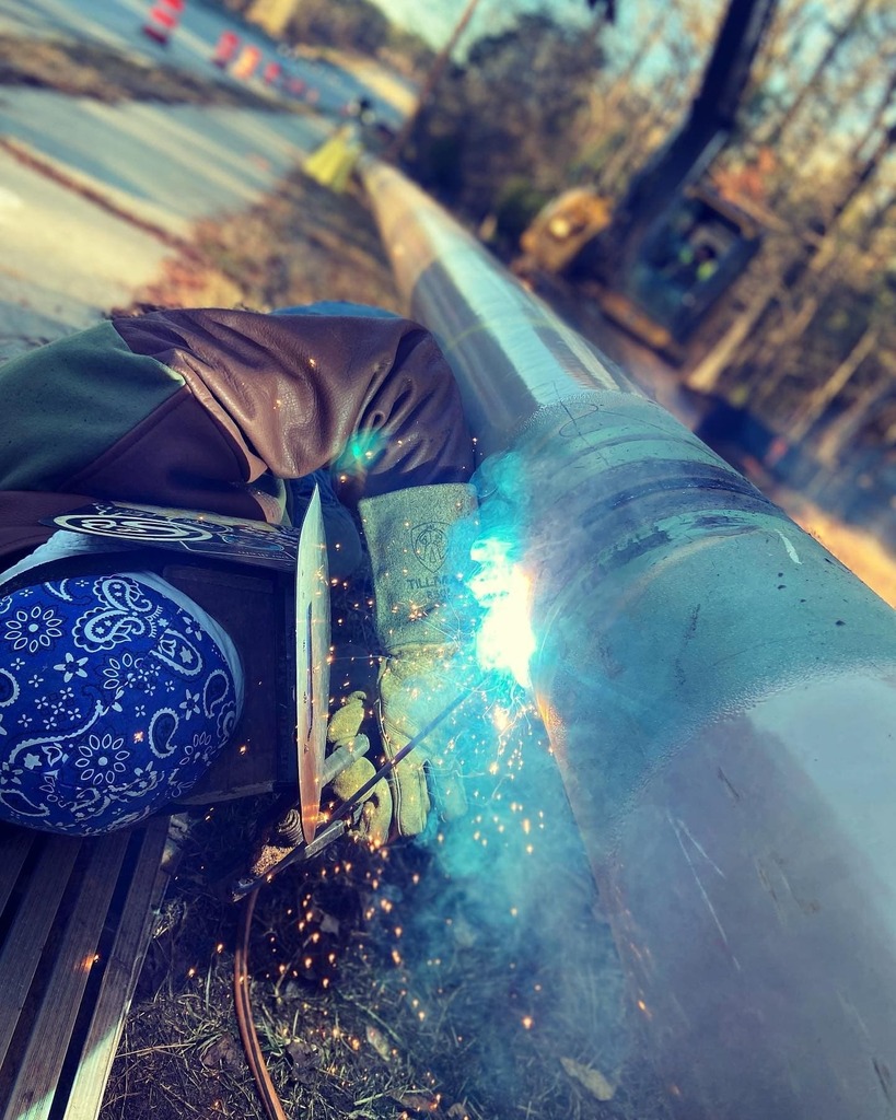 Stove piping some .250 8” down here in Augusta rocking the 
pipelinerlife 👨‍🏭💥

📷 Credits to @the_token_pipeliner
Check him out and don't forget to drop a ❤️

👉🏻 Remember to follow us @lwelds
➡️ You can also check our products here at
🌐 www.lweld… instagr.am/p/Ca5ASEdhXaI/
