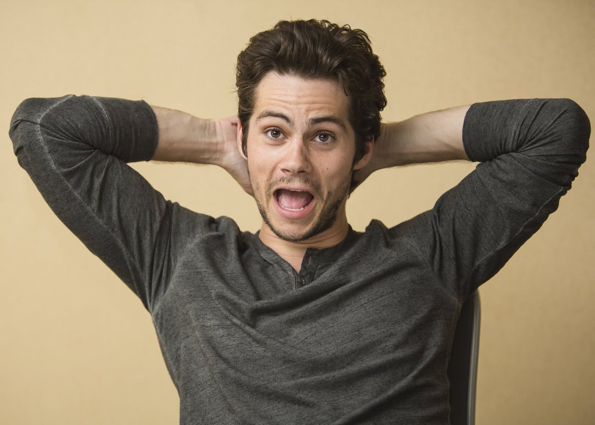 dailyobrienbr's tweet photo. SOCORRO! Dylan será um dos apresentadores do #CriticsChoiceAwards que acontecerá neste domingo e será transmitido na TNT.

🗞 Next Best Picture https://t.co/1fkrGDibUo