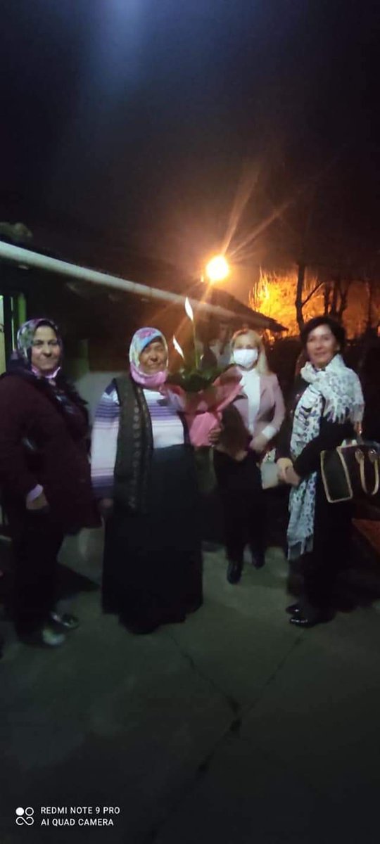 nhlunal's tweet photo. Güzeller güzeli #Rahime teyzemize uğrayıp,Sayın Cumhurbaşkanımız #Recep Tayyip Erdoğan'ın selamlarını ilettik.Rabbim Birliğimizi Daim Eylesin
@aysekesir https://t.co/cQp7VDAfzB