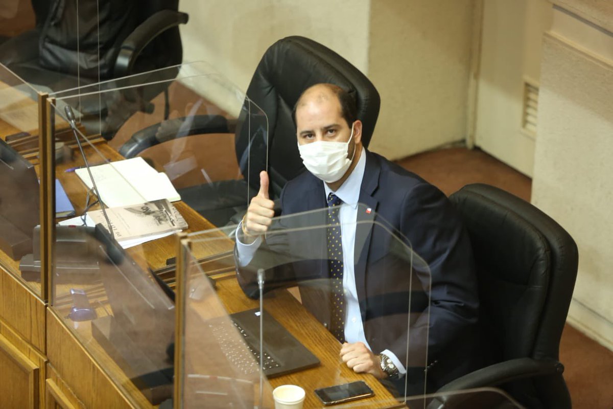 MMAChile's tweet photo. “Con la aprobación del proyecto nos transformaremos en el 1er país en vías de desarrollo en establecer, por ley, la meta de la carbono neutralidad y resiliencia climática a más tardar el 2050, como la ciencia nos ha solicitado, y con revisión ambiciosa cada 5 años”. https://t.co/Bp6tzyZF7P