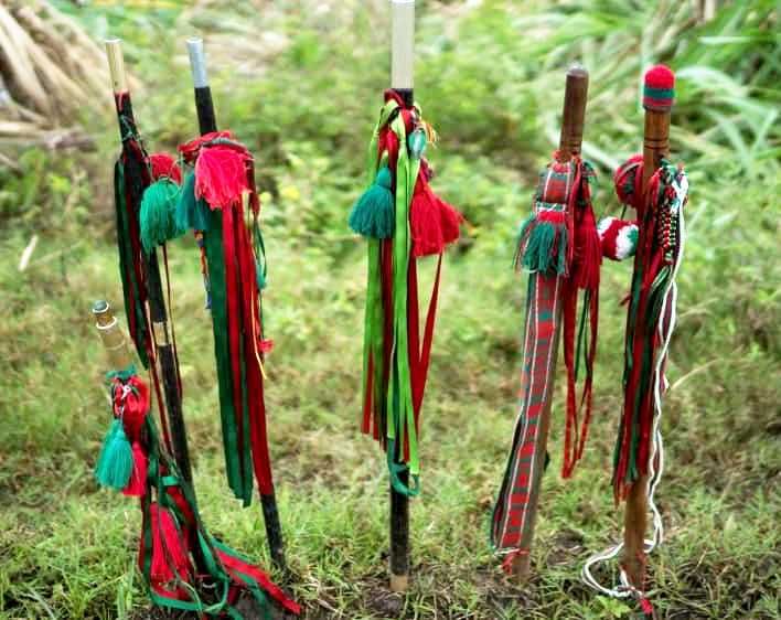 🆘 #Atención 4 niños fueron secuestrados en el Resguardo de Huellas en Caloto al norte del Cauca. Hombres armados ingresaron al plantel educativo donde se encontraban los niños y los sacaron a la fuerza. Autoridades indígenas adelantan la búsqueda. En desarrollo...