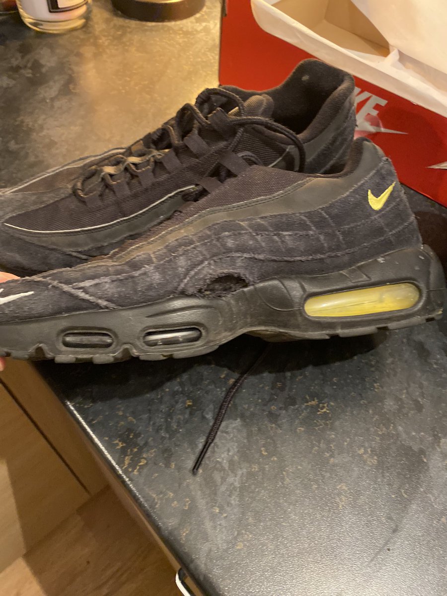 AdamHaycock's tweet photo. @JDhelpteam how has this happened, just received my shoes today and this is the state they arrive in my girlfriend just sent me these pictures. Covered in mud, scuffed, ripped and f#@king stink! I want answers now and some compensation! https://t.co/L8H2k5BtCh