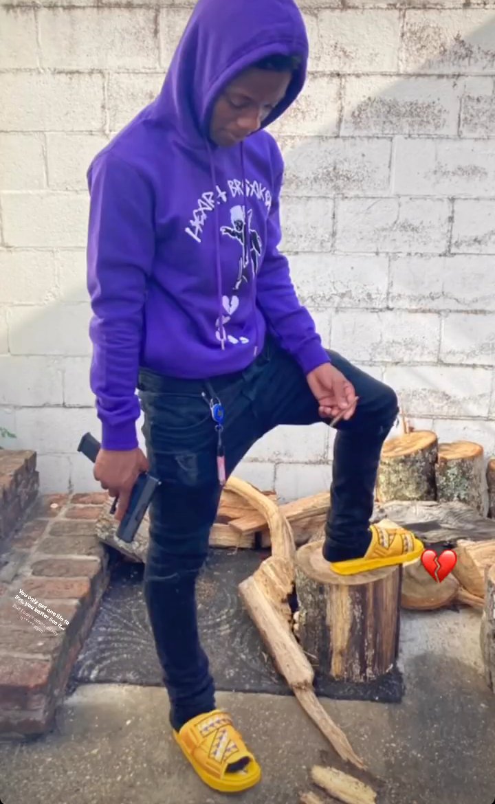 KevontrayW's tweet photo. I'ma slang that pipe for bro 😔💔#llt3 rest up dawg https://t.co/QqH0JdV3bi