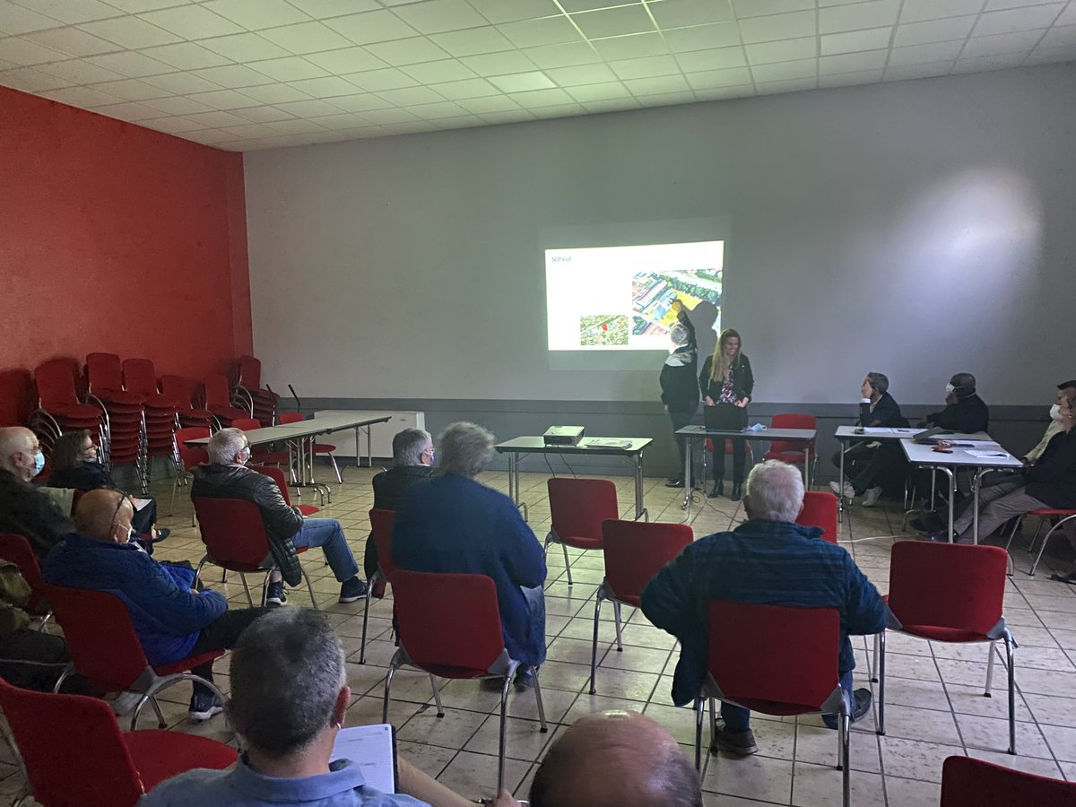 EvyGuichon's tweet photo. EN DIRECT de la réunion d'information du projet d'extension du réseau de chaleur vertueux Scévia et de la future implantation de la chaufferie bois-énergie dans le quartier de Saint-Julien à ville de @saintchamond 
#transitionénergétique #EnR #échanges 💬 https://t.co/SrrzCWo9oD