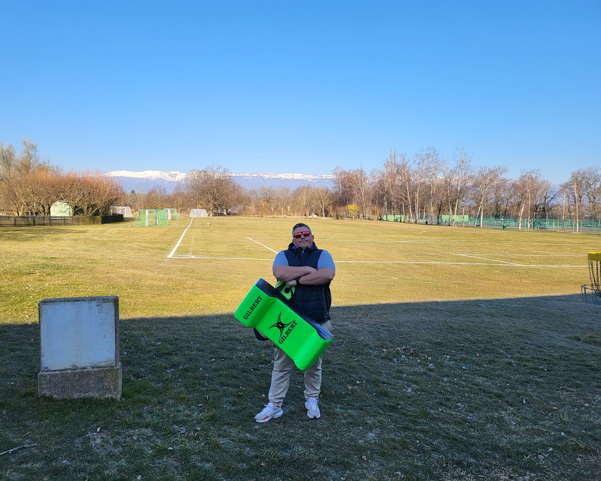 rugbyCH_ tweet picture