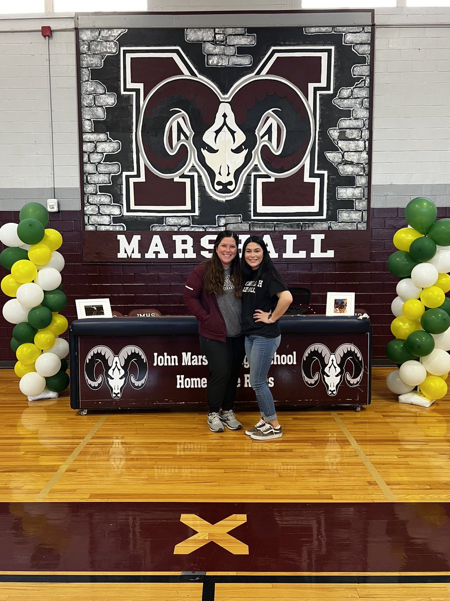 MrsCoachMojica's tweet photo. So proud of @mayaamoreno for continuing her volleyball career in college! 💚🏐💛 You’re such an amazing student athlete who is driven &amp; talented! I can’t wait to see what the future brings for you! Congratulations girlie!🎉👏🏼 #RamPride #ProudCoach https://t.co/l4W77ErAOj