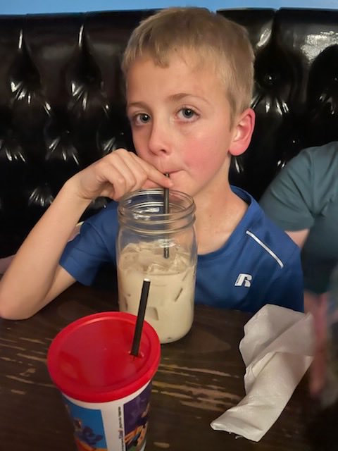 We loved dinner at Martanne’s Burrito or Breakfast Palace. The horchata was awesome, the burritos were incredible, the beans flavorful, and the grilled cheese extra cheesy. #grandcanyonspringbreak