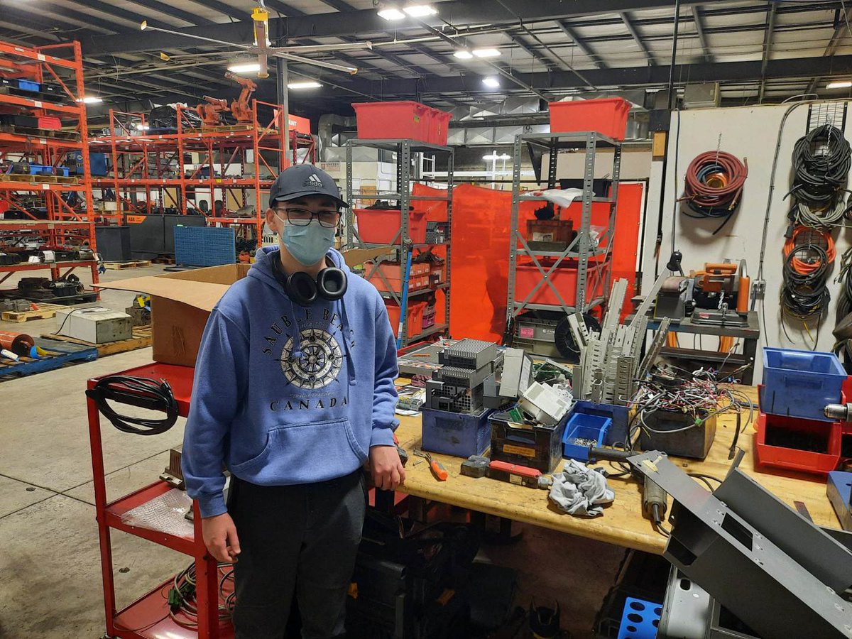 Jeffrey Lennox at his Co-op placement working hard with our partners at FSD Robotics. A champion with our Robotics Team at school as well as out in the community!
