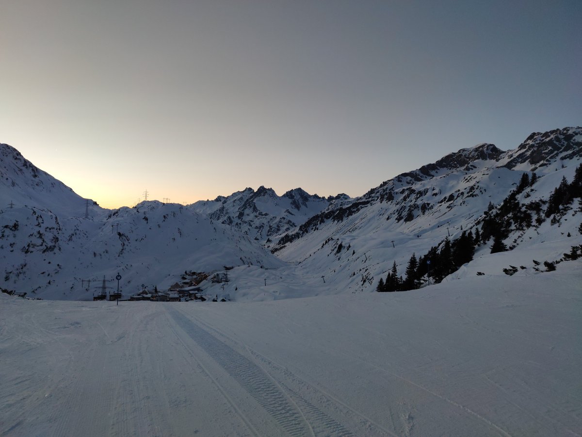StantonReview's tweet photo. 😍 Abendstimmung ✨
📍 #stchristophamarlberg https://t.co/TD7qZFUBA1
📍 #galzig
#stantonamarlberg
📷 Marco Jordan - #arlberg #winterliebe #austria https://t.co/ueVwz03Xyt
