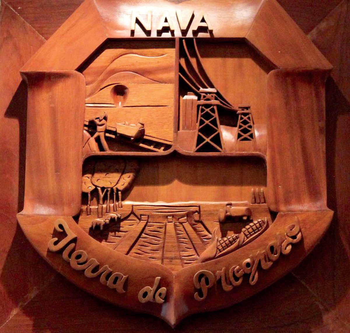 9 marzo 1820.- Tras recobrar su vigencia la Constitución de Cádiz, ésta es jurada en la Villa de #Nava, #Coahuila, designándose un nuevo Ayuntamiento encabezado por Antonio Flores.