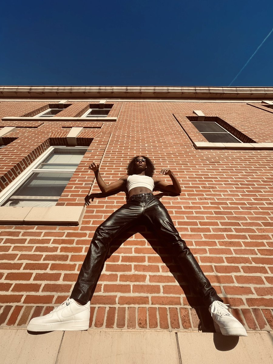 YvngNazzy's tweet photo. Crazy. Sexy. Cool. https://t.co/CNXnuvnwOD