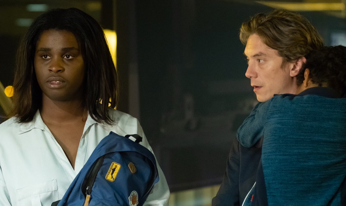 🎞️ Discover Exfiltrés by Emmanuel Hamon, a nail-biting thriller based on the true story of a woman and her sons escape from ISIS.