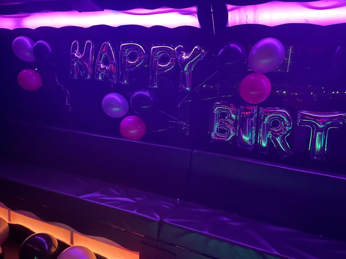 eventitbvi's tweet photo. Let us decorate your luxury ride 🥂

Follow us on Instagram:
@eventitbvi

Feel the #EventItBVIExperienece.
#Balloons #HappyBirthday #partybus #blackpink #fridaynight https://t.co/COzKCt6q3I