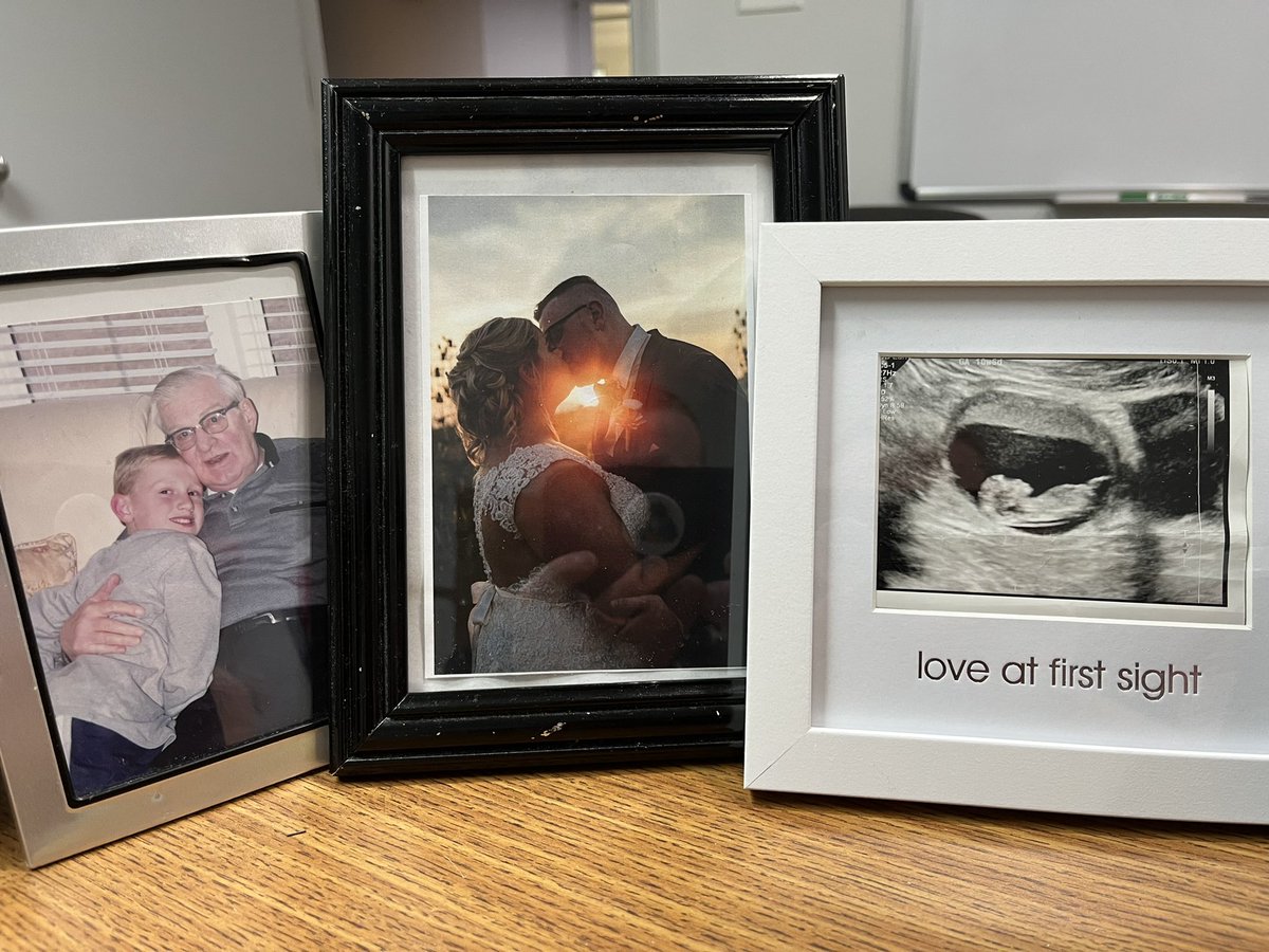 DrewBogs623's tweet photo. Some new additions to my desk, including my future #son in his first #ultrasound #WonderfulWednesday #futureparent https://t.co/XwPShlk4PW