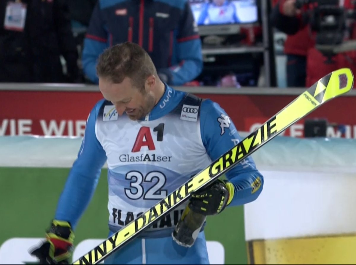 leopnd1's tweet photo. GRAZIE MANNI!!!
#Moelgg #FISAlpine #AlpineSkiing #EurosportSCI #Flachau #Slalom 🇦🇹 https://t.co/uCZJUqMDW7