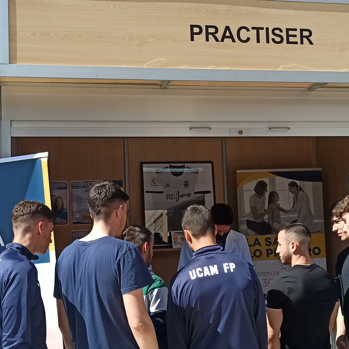 practiser_am's tweet photo. Gran éxito de la III Feria de Salud y Deporte organizada por la UCAM. Para Practiser es un orgullo poder seguir apoyando a esta gran institución docente tan implicada en el Deporte de Cartagena y la Región de Murcia.
#saludydeporte
#cartagena
#Practiser https://t.co/xVsBf7Y3GL