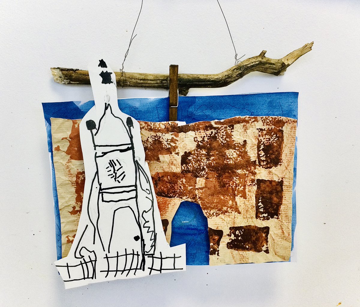 mill_view's tweet photo. Wonderful artwork created by year 1, as part of their ‘Our Local Life’ topic. Children painted the River Dee, printed the Roman Walls and completed an observational drawing of the Eastgate Clock. And the branches are all local, collected after Storm Eunice!  @CAcademiesTrust https://t.co/6C2tLS1QTO