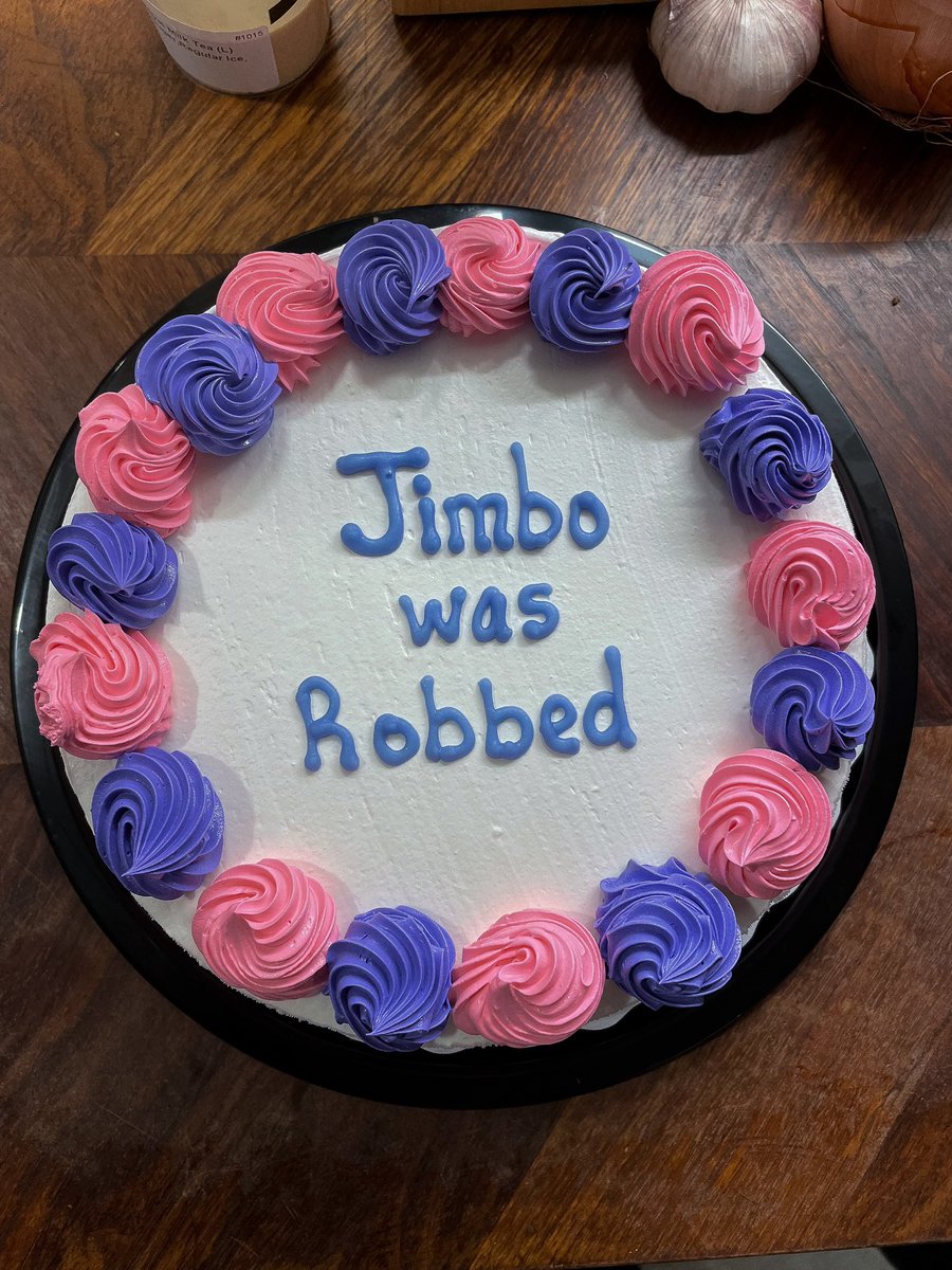 queenkbabes's tweet photo. Got a cute little ice cream cake for the UK vs the World finale 🥰 @jimbodragclown love you baby https://t.co/LHcV5tO2CO