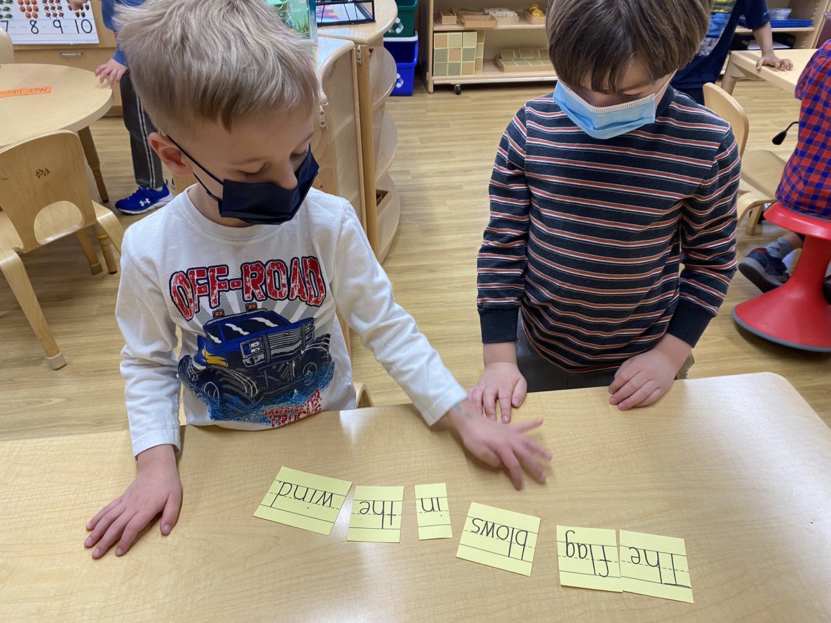 CaedmonKinder's tweet photo. Learning what makes a sentence #CaedmonLanguageArts #CaedmonKindergarten https://t.co/qoCfuTvlAJ