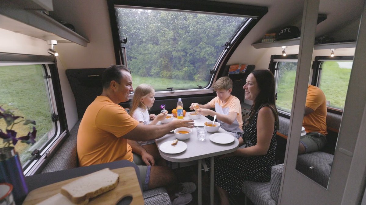 swiftbasecamp's tweet photo. Basecamp 6 is new for 2022 and is designed for adventurous families! Compact in stature and lightweight, it's towable by most family cars. Discover our Basecamp range https://t.co/KtvoisGBTf https://t.co/plukeUjpJo