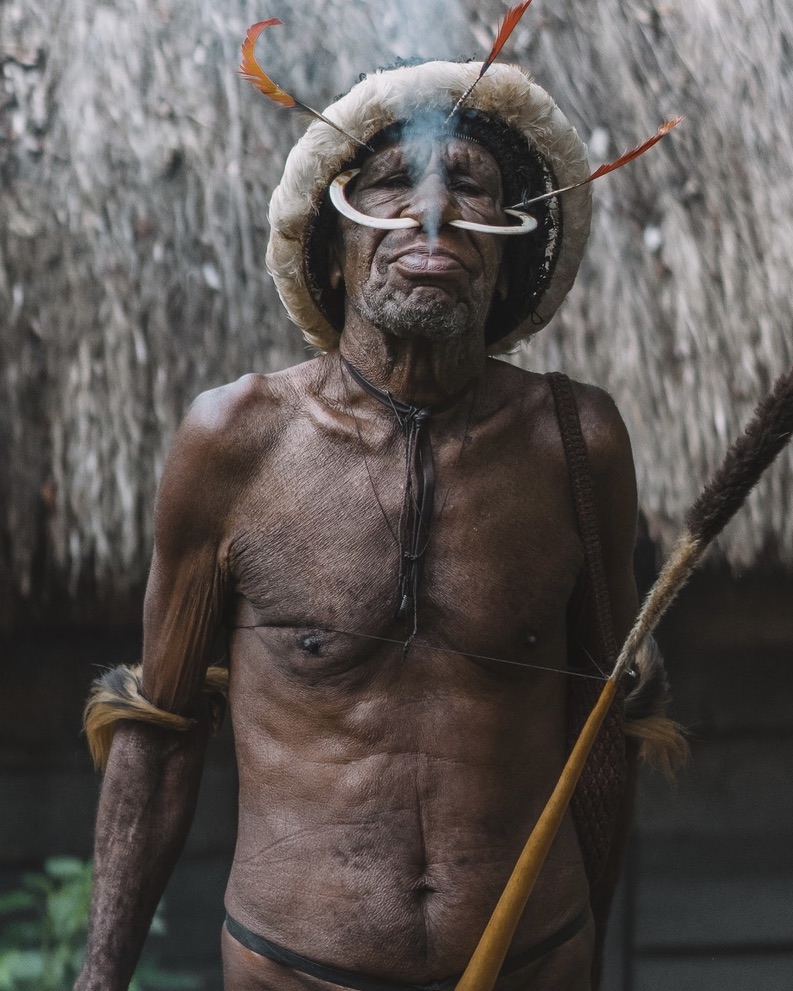 sploora's tweet photo. @DeezeFi @foundation Just started on Twitter, but looking to share some of my experiences working in lesser known parts of the world🤙🏽 This tribesman in particular was channeling some serious @DeezeFi vibes the entire time… https://t.co/UXdBDQgRi6