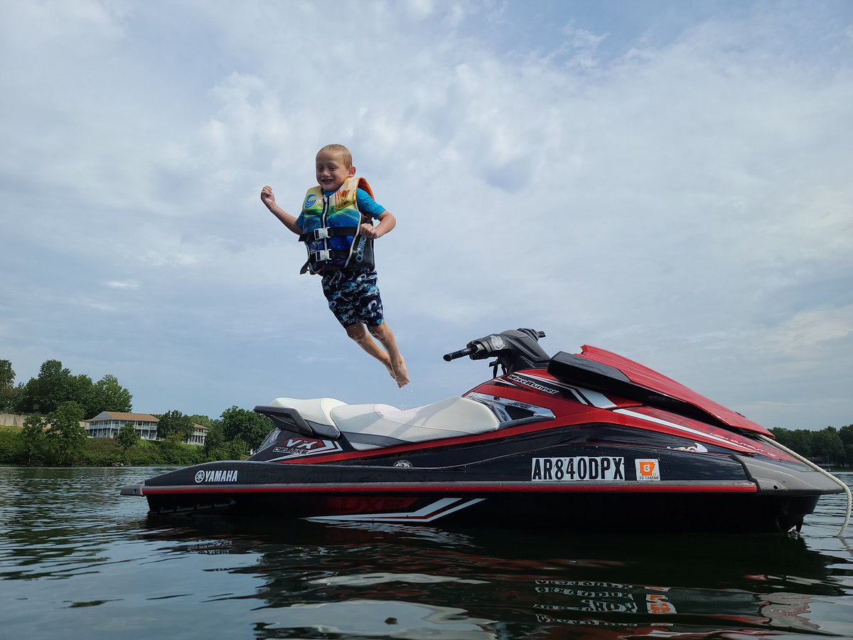 speedway_18's tweet photo. Lake life should be my middle name #overtons Itβs our second home. Itβs the twins favorite thing to do every weekend when we are not doing soccer or baseball. Thanks for the chance. But I think these twins faces proves I and we love the lake more than you @Overtons https://t.co/VdUNBdmyH7