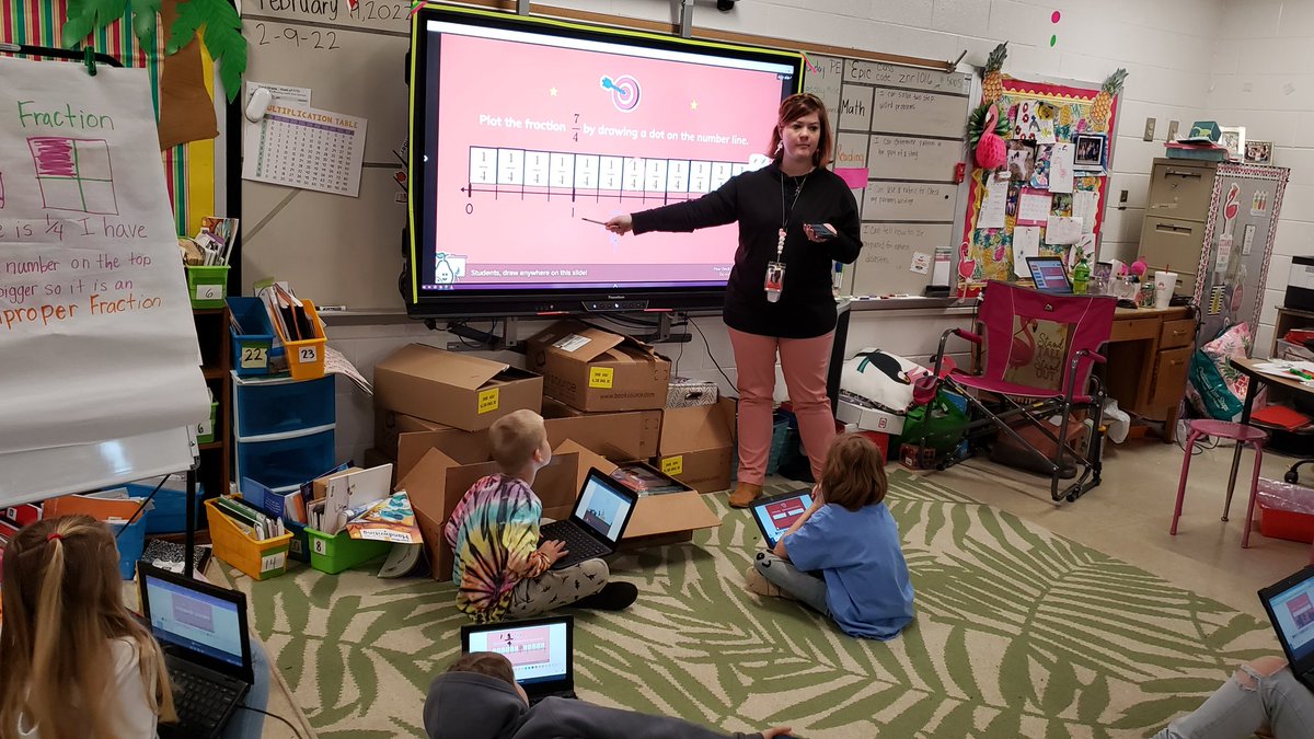 swilliams206's tweet photo. Ms. Graves and I co-taught a lesson on improper fractions by using the co-teacher feature of @PearDeck with her 3rd grades at @ForkShoalsES. #GCS1Vision1Voice #GCSPLI https://t.co/tN1s09h2aN