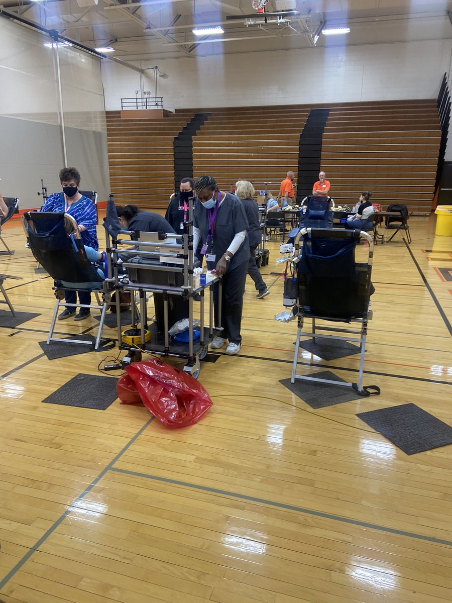 ScrubsClubJHHS's tweet photo. THANK YOU, THANK YOU, THANK YOU to everyone that showed up for our blood drive. So many lives will be saved because of our incredible Hersey family! @HerseyHuskies https://t.co/Ldl7gAuEga