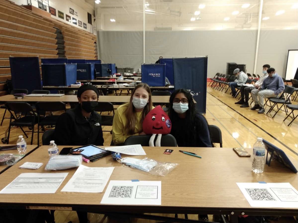 ScrubsClubJHHS's tweet photo. THANK YOU, THANK YOU, THANK YOU to everyone that showed up for our blood drive. So many lives will be saved because of our incredible Hersey family! @HerseyHuskies https://t.co/Ldl7gAuEga