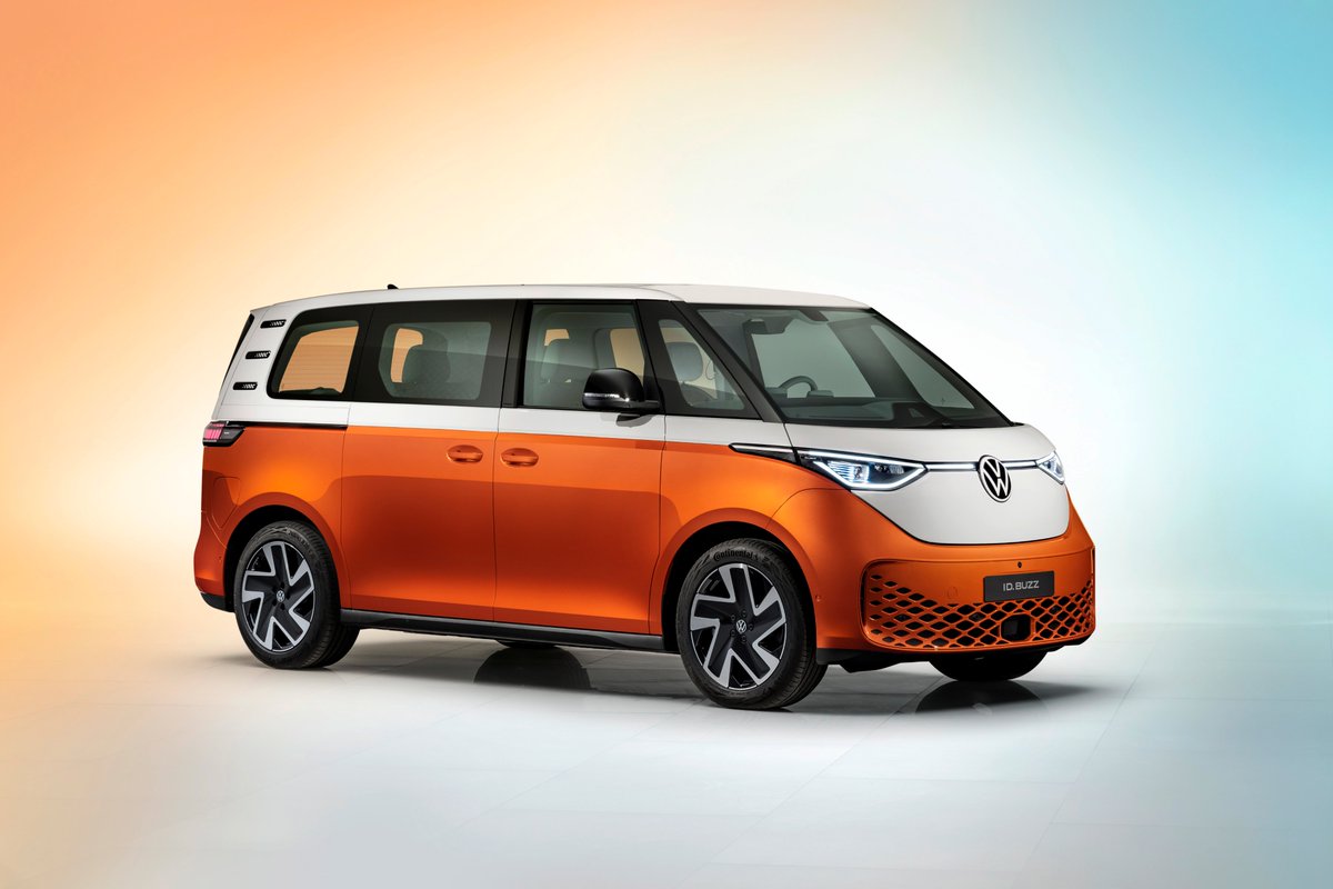 VWCV_news's tweet photo. Eagerly awaited and finally here! The ID. Buzz and the ID. Buzz Cargo combine a past full of emotions with the innovative spirit and latest technology. Both #vwidbuzz models are fully electric and packed with a lot of new features.

Vehicle represents a near-series study. https://t.co/SlKWBDwoi7