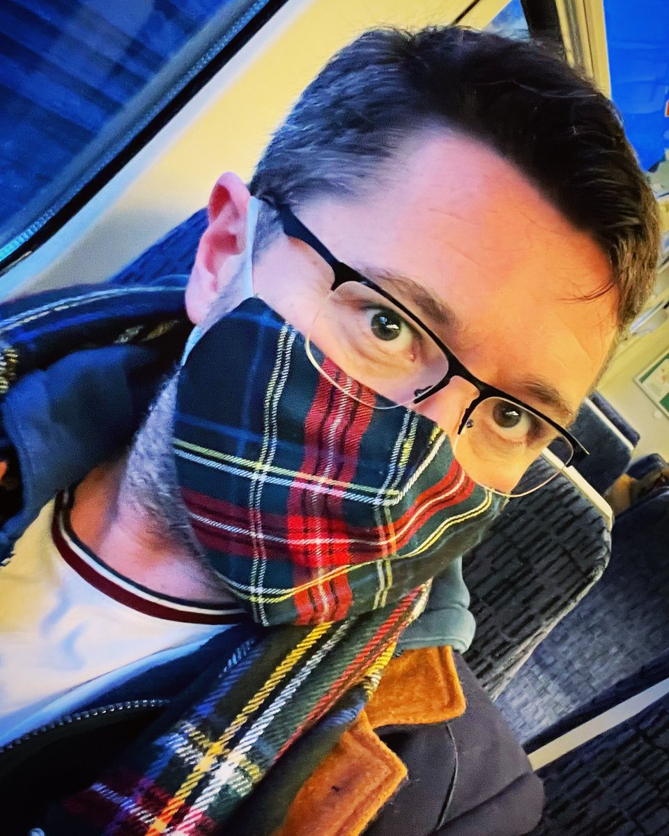 #Derbyshire bound for 2 days of #drama based #workshops to mark the end of #WorldBookWeek for <a href="/WestEnd_TW/">West End Workshops</a>! Tomorrow #Matilda and Friday #PeterPan! And yes, I am still wearing a mask on public transport and yes it does match my #tartan scarf..! You can take the boy out of 🏴󠁧󠁢󠁳󠁣󠁴󠁿….