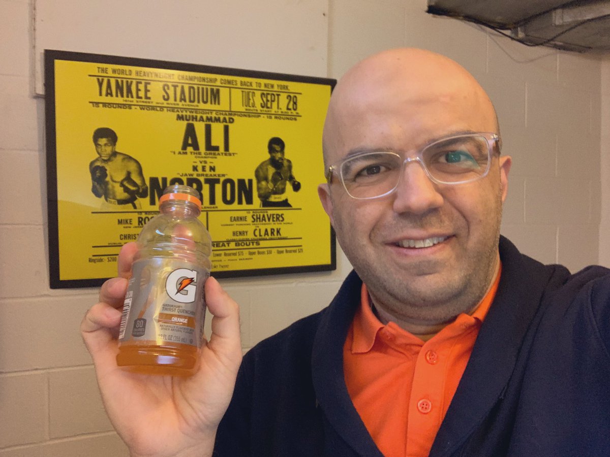 nabilshaheen's tweet photo. From the home office today, where even the @Gatorade is orange for #disabilityawarenessmonth. #wearorange #everyonebelongs #developmentaldisabilitiesawarenessmonth #DDawareness22 #DDawareness2022 #DDawareness https://t.co/aSl6ftAb07