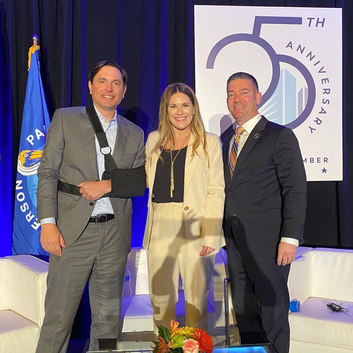 LABI_biz's tweet photo. Wrapping up our last few LIC Tour stops before the legislative session begins on Monday. Thank you to our friends at the @jeffersoncoc and @monroe_chamber for hosting us this week. We’re excited to work together as we kick off the 2022 session! #LICTour #LABI @stephenwags https://t.co/q6RLIjZp6t