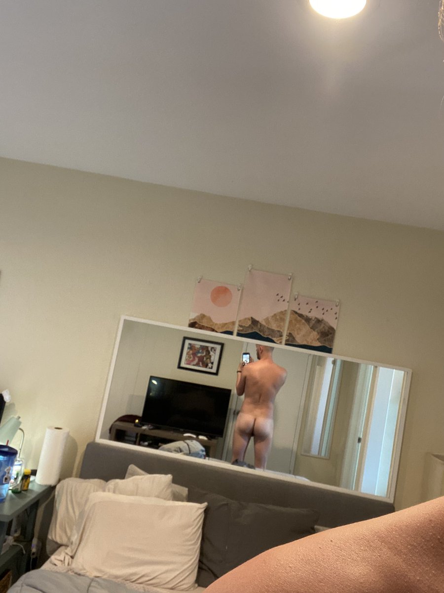 thepitparis's tweet photo. Top getting a booty like a bottom. #gay #gaynude #booty #humpday #gaysandiego https://t.co/5TqBpvQlDV