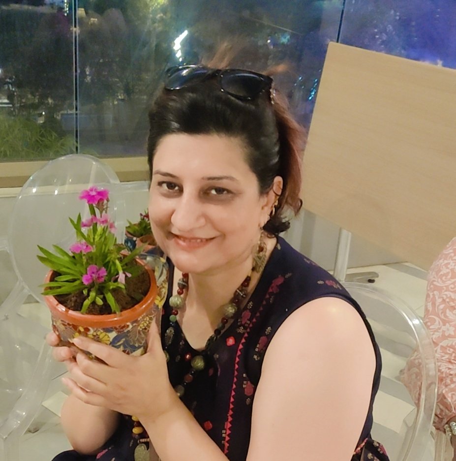 ManjullaMNair's tweet photo. ThankYou @netris_hues for the wonderful "International Women's Day Celebration' and this lovely gift from @sevasahayog which will breath with me everyday. 

#breathingterrace #plantlove 
#abuzzcompany #globalnewsterminal #startuptostandout #innovatorsbharat #creativebharat https://t.co/K9VtNbydMF