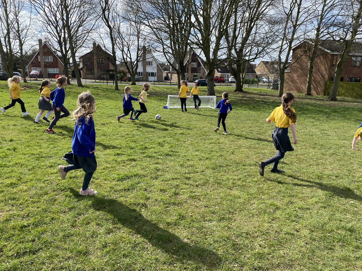 It was great to see 60 KS2 girls have exclusive access to play football on the school field today as part the  <a href="/FA/">The FA</a>   initiative to encourage more girls to play football at school. #LetGirlsPlay #GirlsFootballinSchools