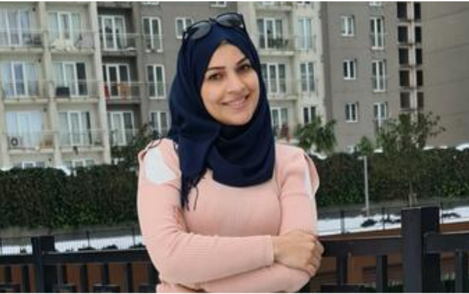 Marodriguez1971's tweet photo. Asmaa, de 29 años, es la 'defensora'. Le apasiona concienciar sobre temas relacionados con las niñas y las mujeres y con una sociedad libre de violencia. 
Gran parte de los contenidos que divulga a través de las RRSS están dedicados a la concienciación sobre la salud mental. https://t.co/7NZVfbjhIf