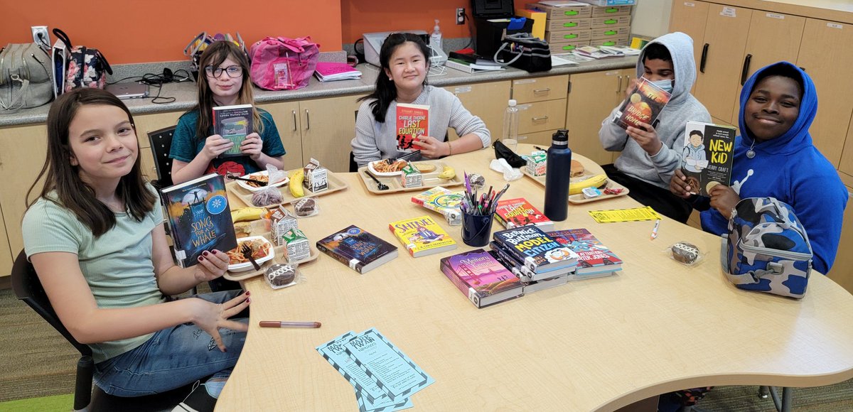 laragarrett's tweet photo. I love celebrating our @sherwoodsps Twain Readers! #SPSlib #SPSReads https://t.co/mXNQggEEIU