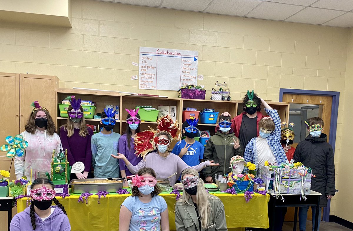 MmeAmydee's tweet photo. A huge merci to the culinary Ss @LCVI_LDSB for making this Mardi Gras authentique! Ss @BayridgePS_LDSB celebrated la culture francophonie with amazing floats coupled with yummy jambalaya and la gateaux des rois @LimestoneDSB #wholesystemcollaboration https://t.co/EGtKt8iDWr