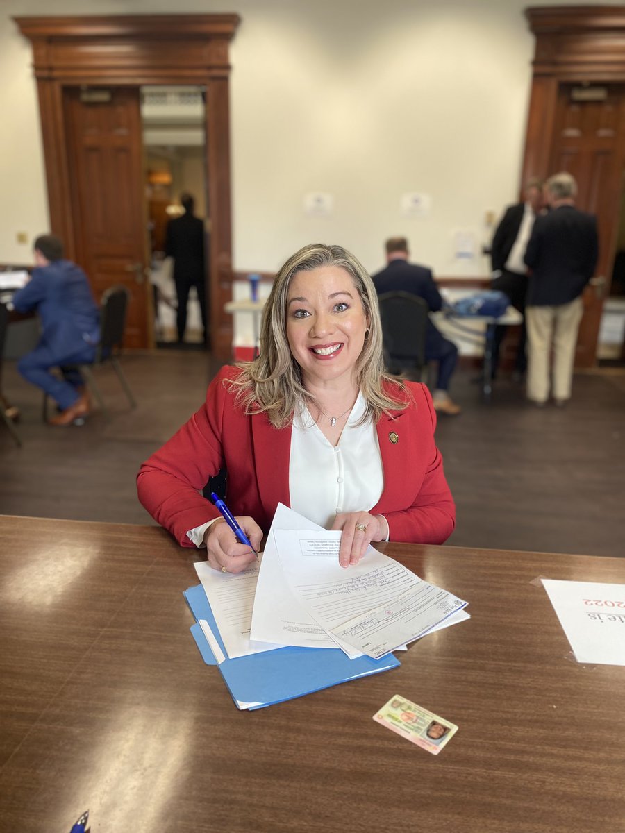 Beth Camp tweet media